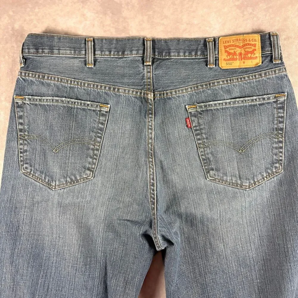 levis 550 loose fit blue jeans